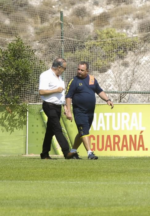 ENTRENAMIENTO DE LA UD LAS PALMAS Y ENTREVISTGA ...