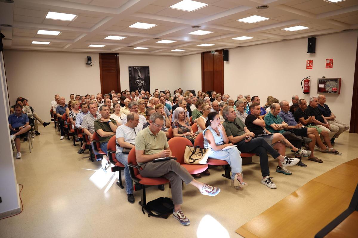 Los propietarios conocieron de primera mano los próximos pasos técnicos previstos para reactivar el desarrollo urbanístico