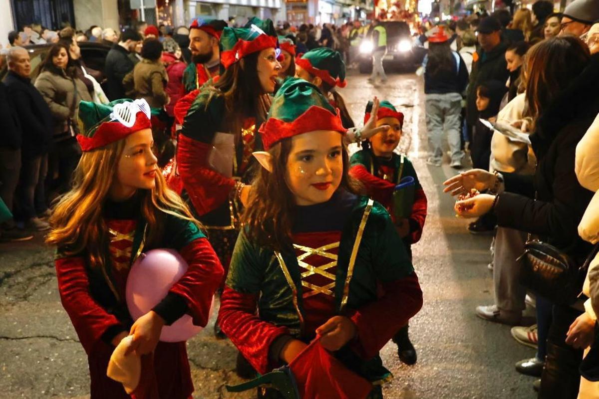 La Cabalgata de Reyes de La Viñuela, en imágenes