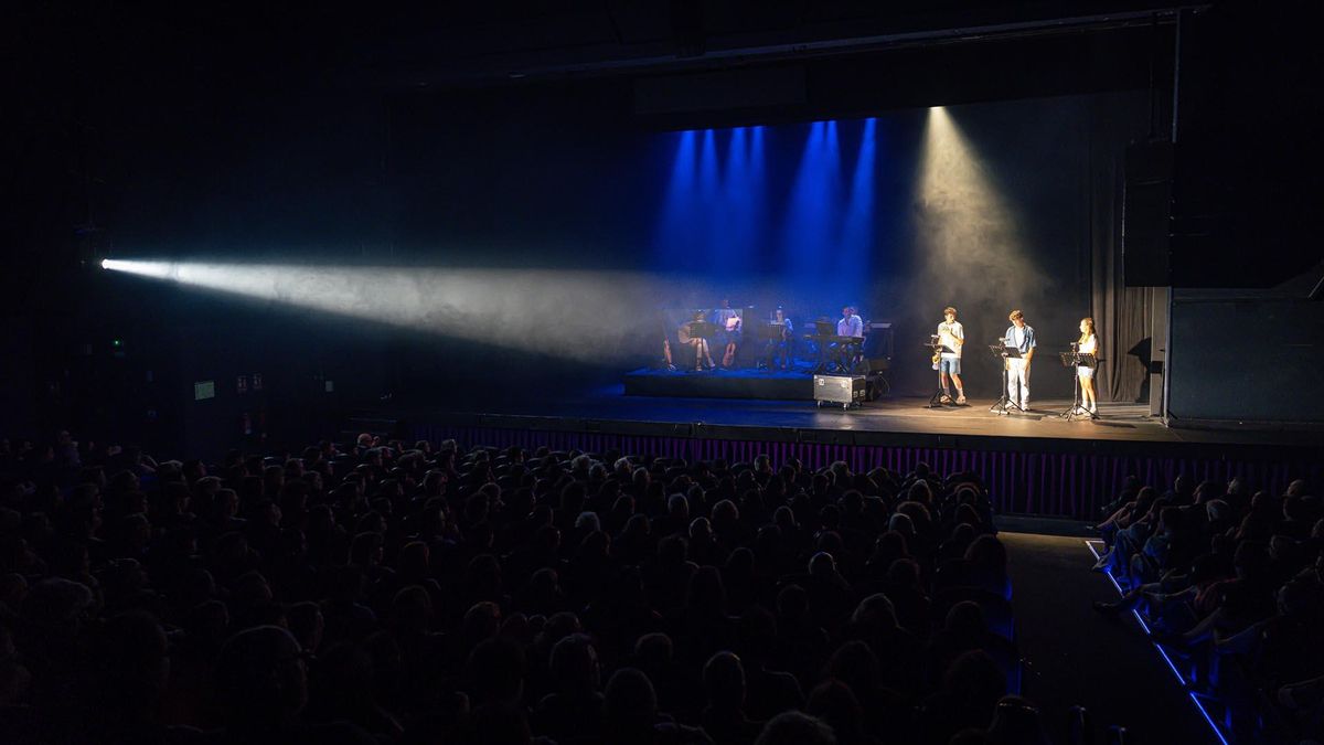 Estreno de una versión concierto-semiescenificada del musical Tots els nens creixen