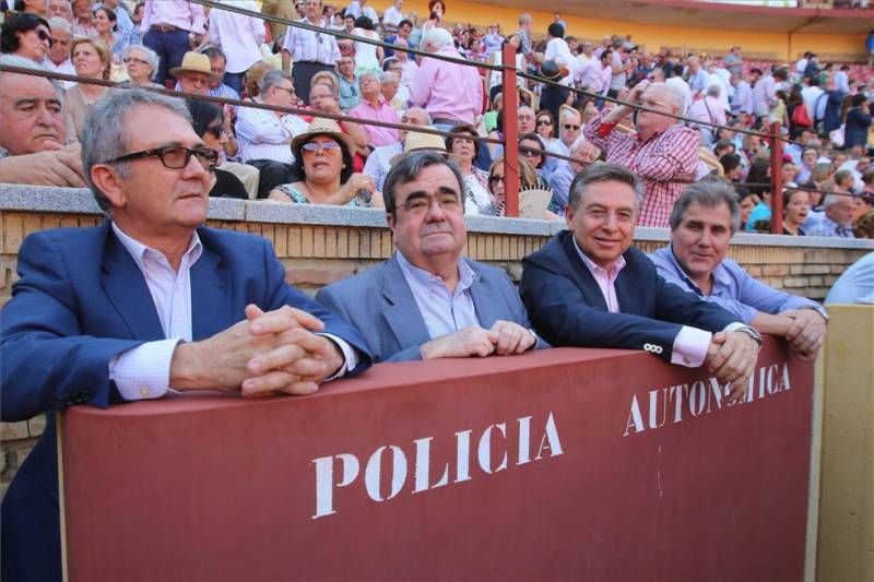 FOTOGALERÍA / FERIA EN LOS CALIFAS