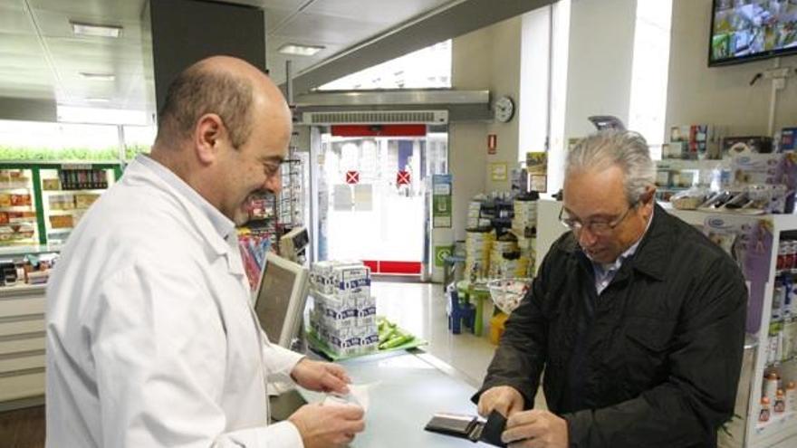 Les farmàcies reclamen els interessos generats pels deutes de la Generalitat.