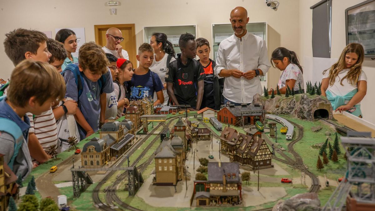 Los más pequeños disfrutan en el Museo do Ferrocarril