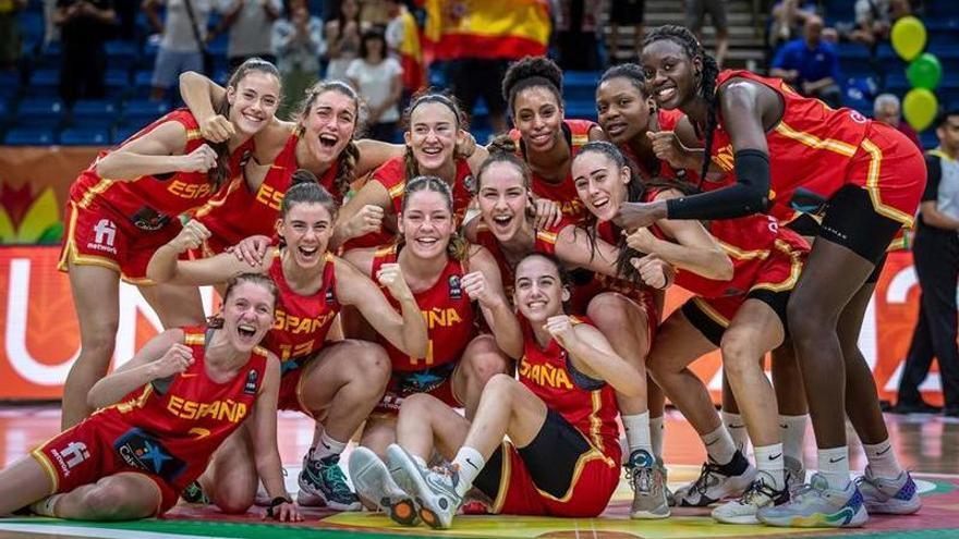 La selección española sub-17, con Awa Fam como gran estrella