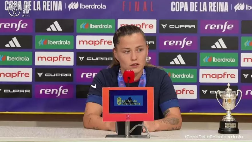 Claudia Pina: "Cuando la gente disfruta de nuestro juego es porque nosotras también estamos disfrutando en el campo"