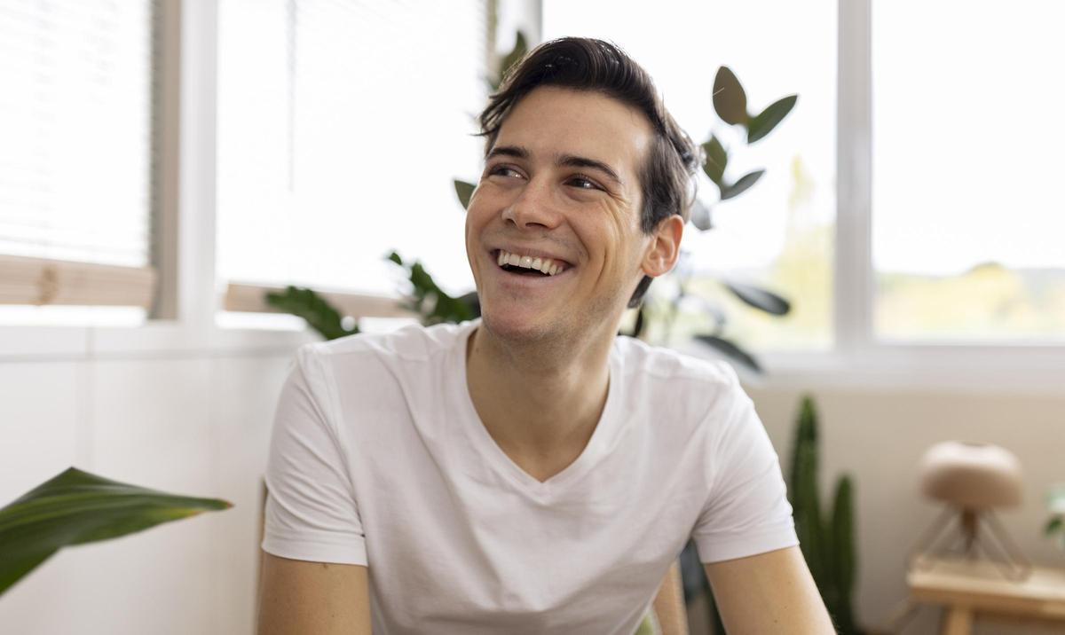 Hugo Boss rebaja a menos de 10 euros la camiseta más cómoda y versátil para el día a día