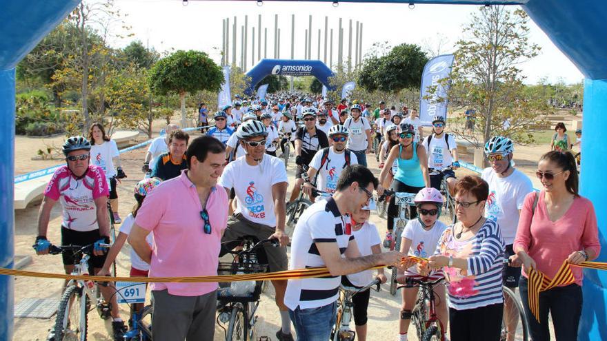 Participantes en la Vuelta en Bici a San Vicente