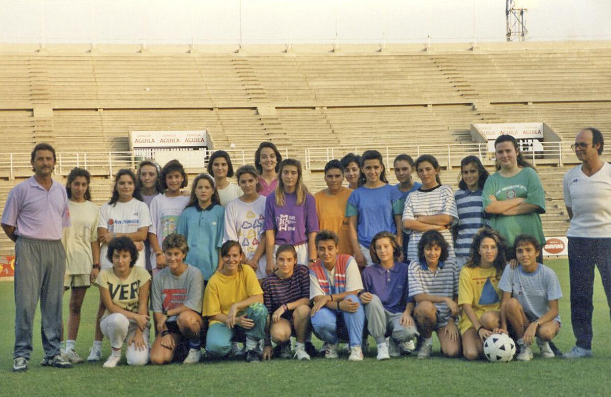 Fútbol femenino. 25 aniversario del nacimiento de la liga femenina. equipos. Levante UD