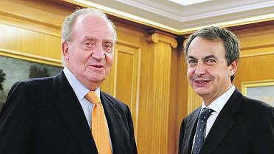 El Rey y Zapatero, ayer, en el palacio de la Zarzuela.