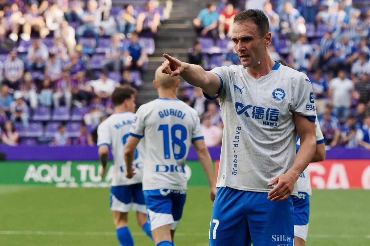 Kike García celebra su gol de penalti ante el Valladolid, su último tanto con el Alavés en esta campaña, el pasado 18 de mayo en Pucela.