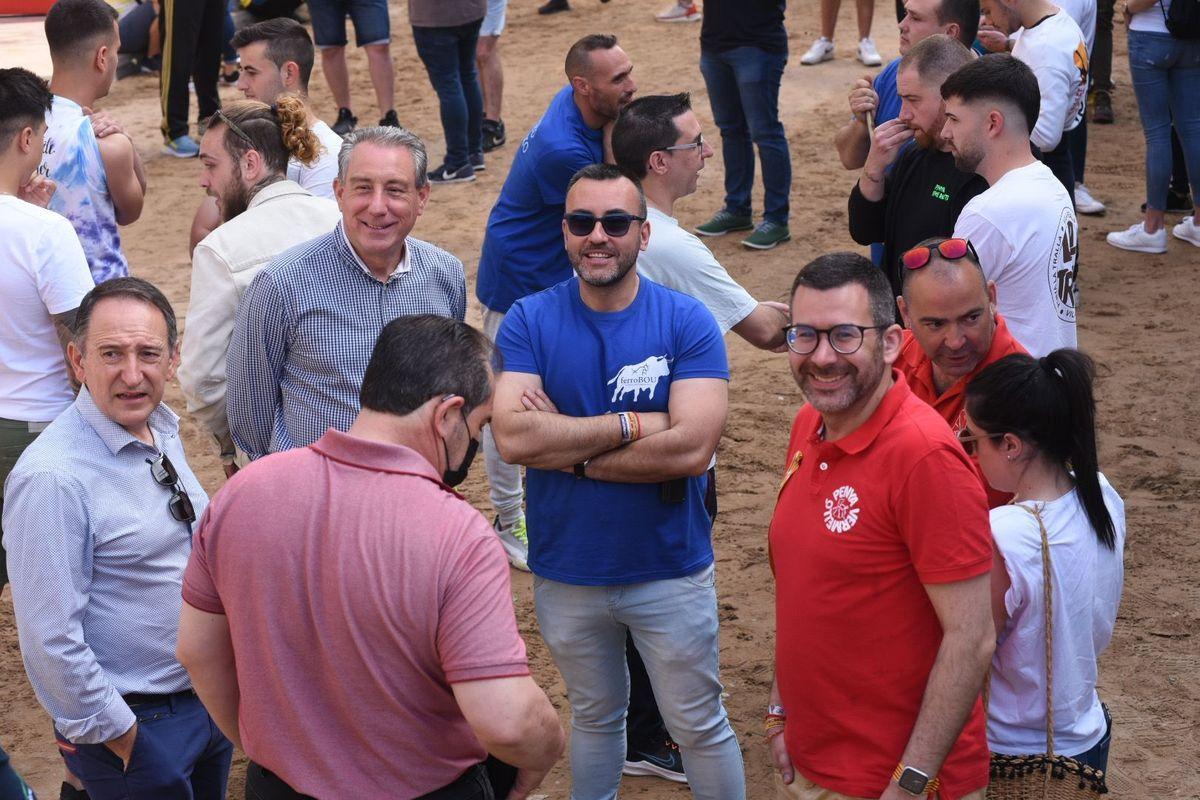 Como buen aficionado taurino, el alcalde de Vila-real, José Benlloch, no ha faltado al primer encierro de las fiestas de Sant Pasqual.