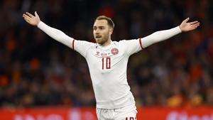 Christian Eriksen (Brentford): Ten Hag le quiere en el United