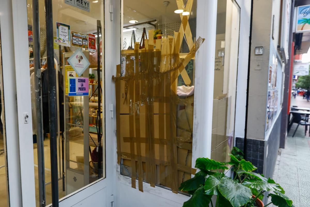Robo en una papelería del paseo Calanda, en el barrio de Las Delicias.