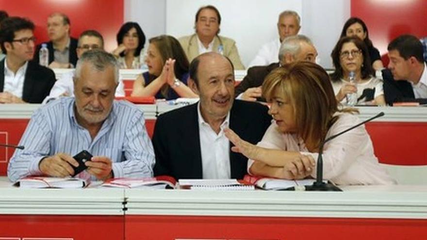 PSOE y PSC aplazan la revisión del protocolo y pactan crear un comité