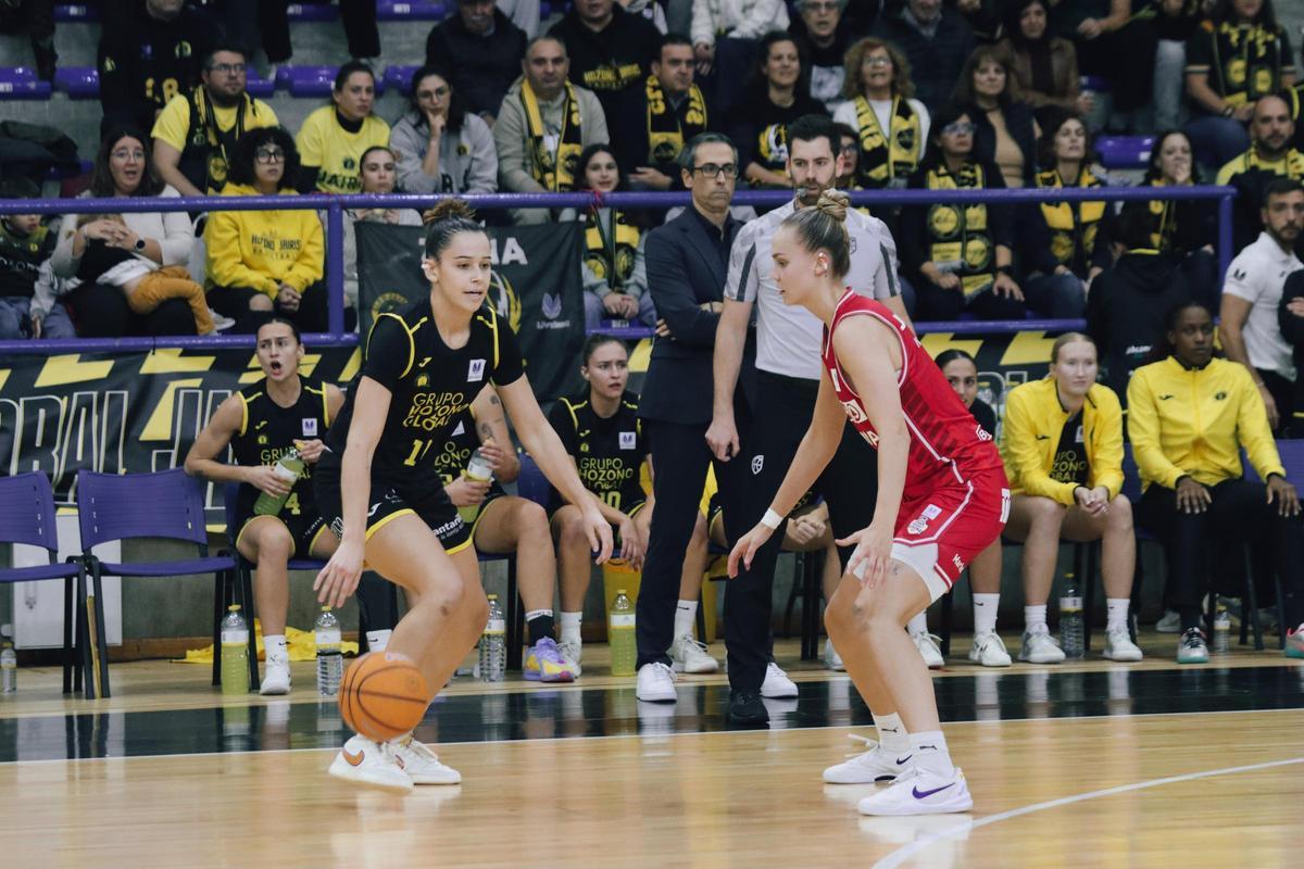 Lou López, del Hozono Global Jairis, durante el partido ante el Girona en el Fausto.