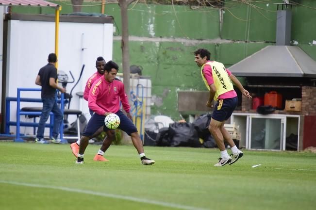 Entrenamiento UD LAS PALMAS en Barranco Seco ...