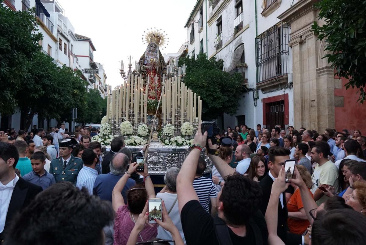 Una procesión con tres pasos para el aniversario del Sagrado Corazón