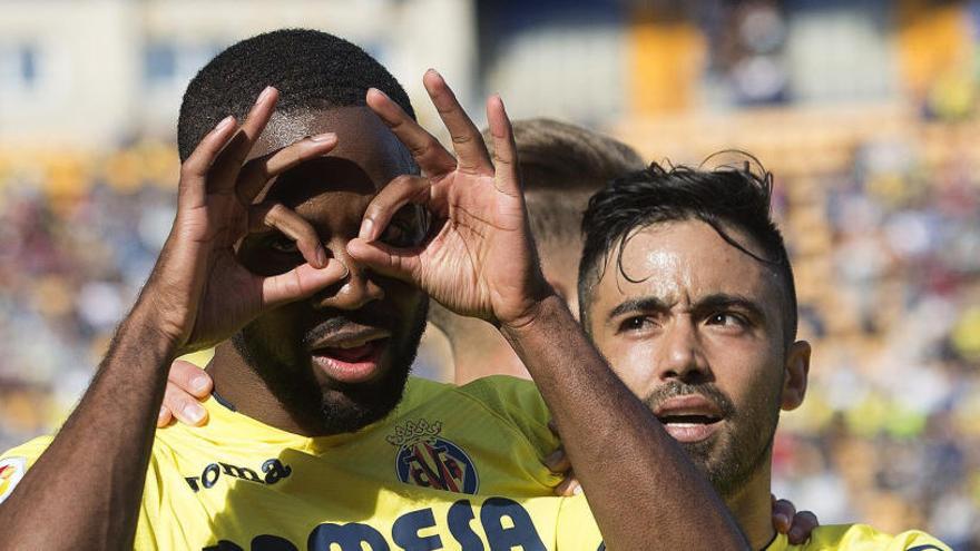 Bakambu celebra su segundo gol