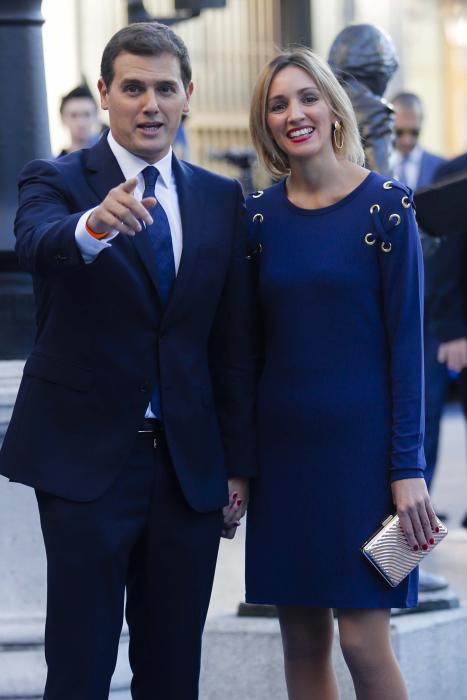 Desfile de los Reyes, personalidades y premiados en la alfombra azul