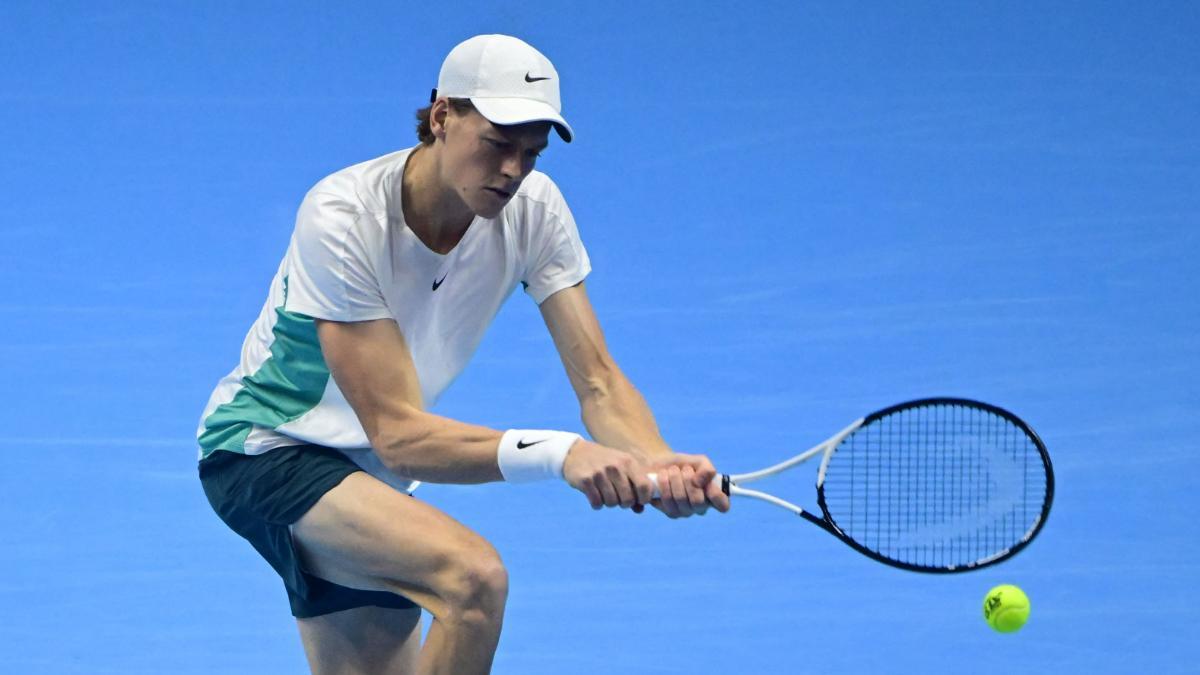 Sinner remata ante Medvedev en la semifinal de la Copa de Maestros