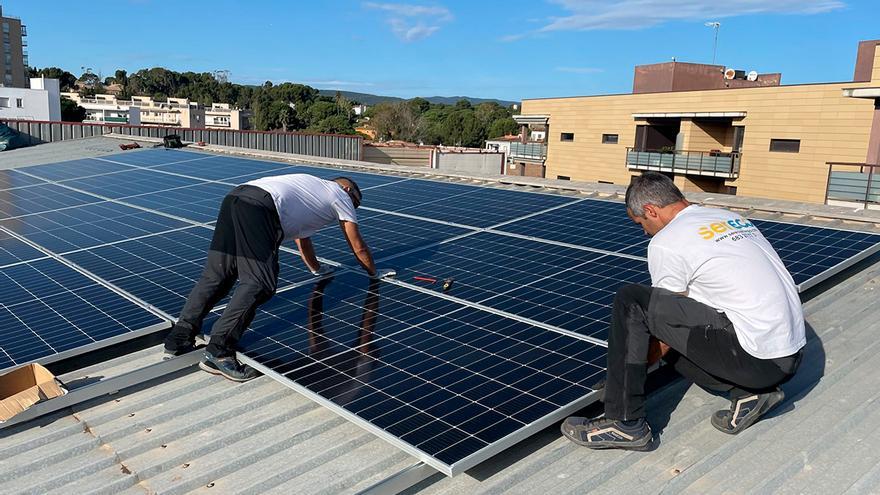 Aquesta empresa de Girona t&#039;ajudarà a estalviar un 70% en la factura de la llum amb l&#039;autoconsum fotovoltaic