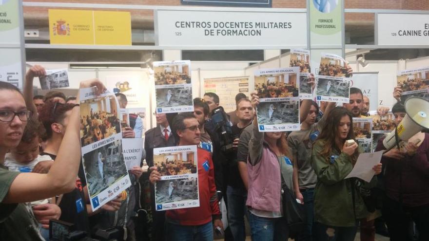 Protesta contra la presència de l&#039;exèrcit a l&#039;Expojove