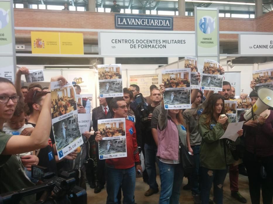 La protesta per la presència de l'exèrcit al'Expojove