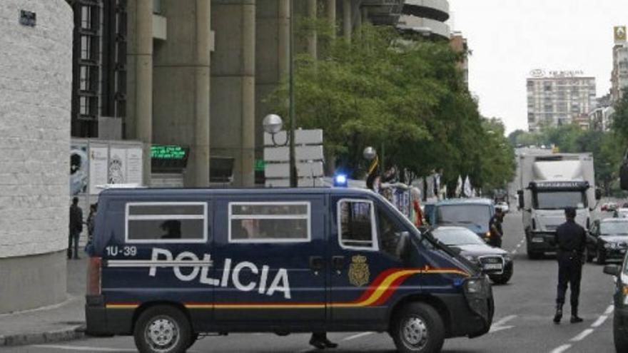 Mil policías velarán por la seguridad en el Madrid-Barça