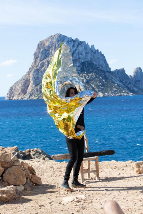 El aliento cálido de Ana Matey en Cala d'Hort.