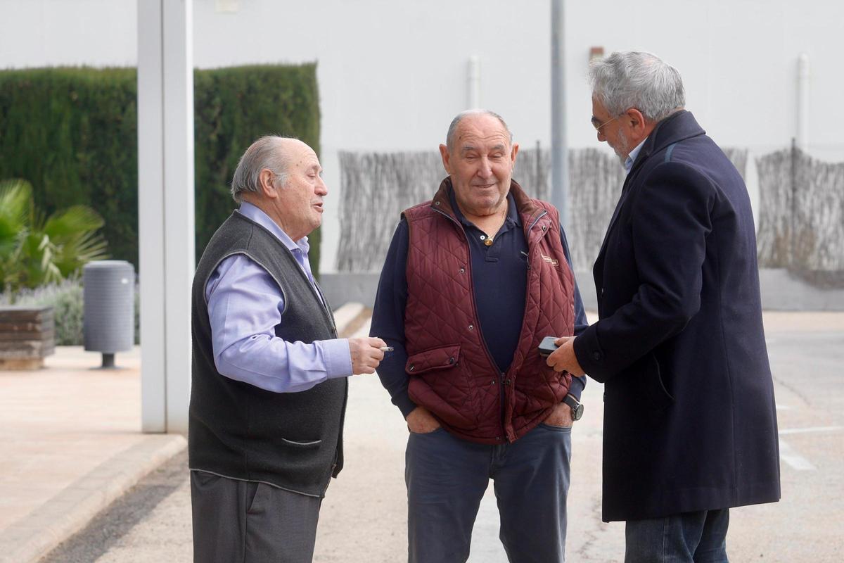 Familiares y amigos despiden a Fernando Esteso en València