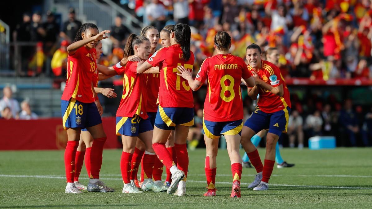 Las jugadoras españolas celebran un gol