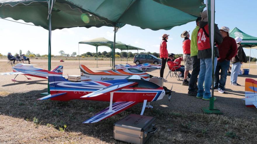 Aeromodelismo en Zamora: Juan Rombaut se impone en el cielo de Coreses