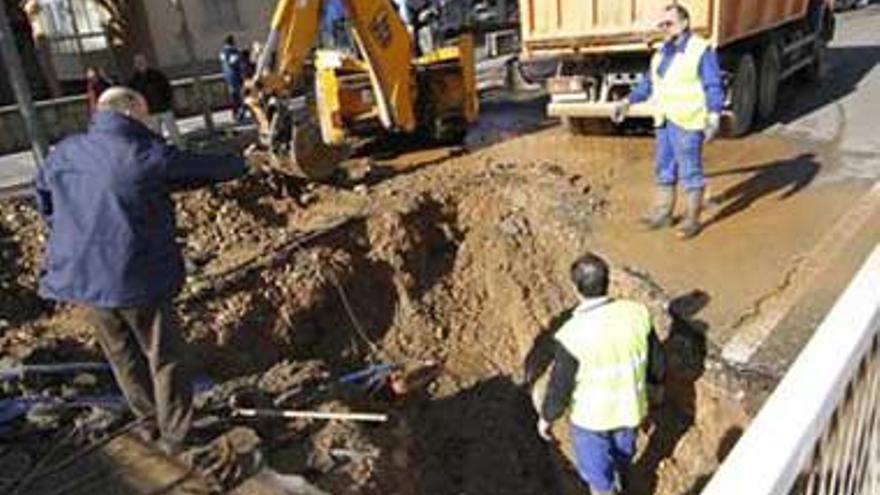 La avería en la avenida de Cervantes en Cáceres, reparada