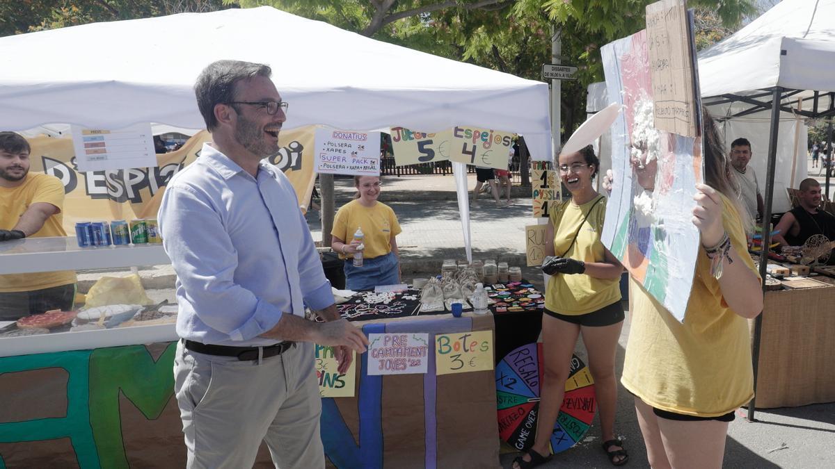 El alcalde José Hila este domingo en la Fira de son Ferriol.