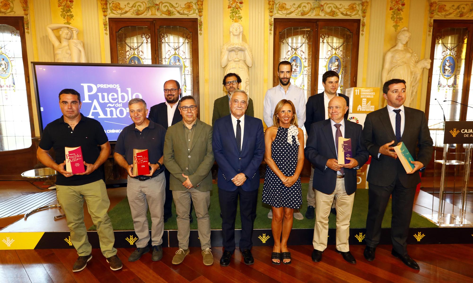 foto familia premiados.jpg