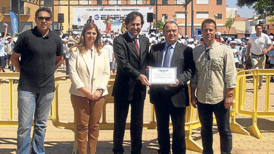 Responsables de Emaya y del colegio Sant Antoni Abat.