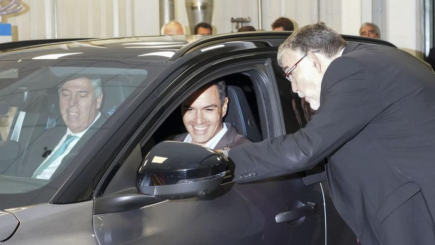 Pedro Sánchez anuncia en Valladolid más ayudas para el sector de la automoción