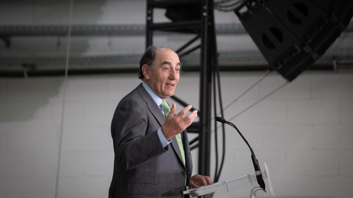 El presidente de Iberdrola, Ignacio Sánchez Galán, interviene en la inauguración de la nueva planta de Wallbox, a 20 de abril de 2022, en Barcelona, Catalunya (España). La compañía Wallbox está especializada en cargadores para vehículos eléctricos.