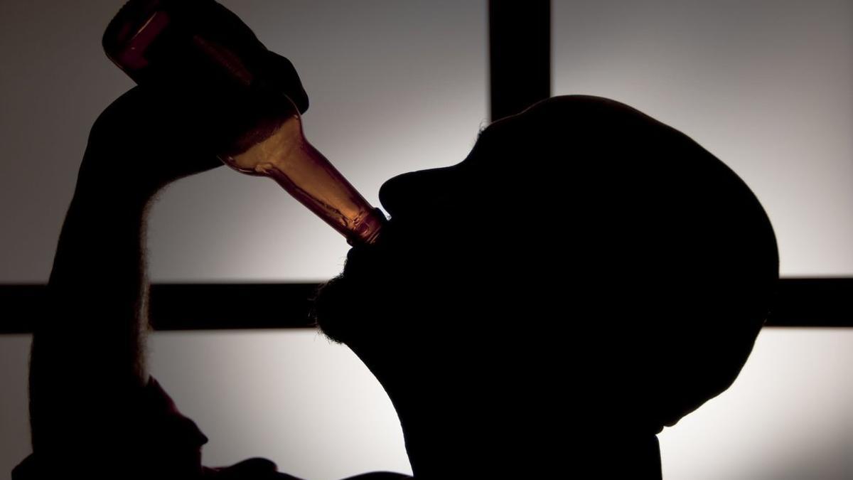 El consumo excesivo de alcohol causa tres millones de muertes al año en todo el mundo.