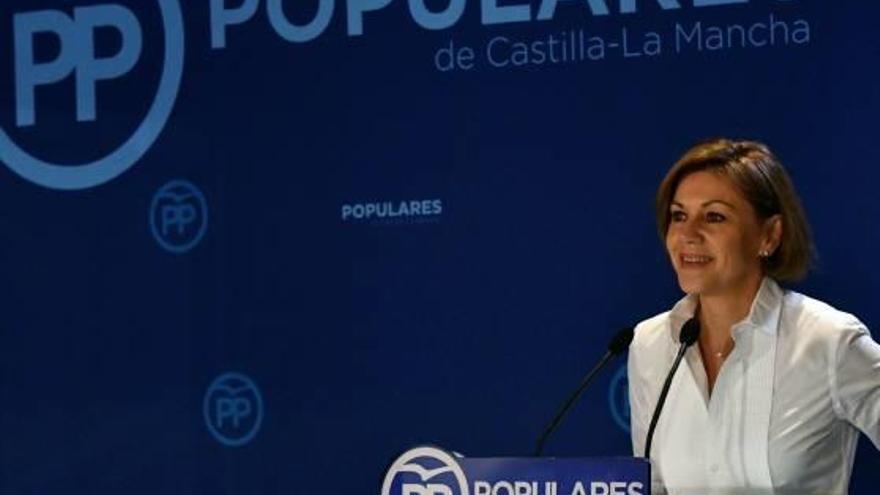 Cospedal va preguntar a Sánchez «quins pactes secrets té amb Puigdemont?».