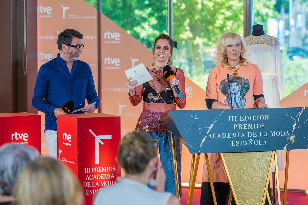 Lectura de nominaciones de la Academia de la Moda Española.