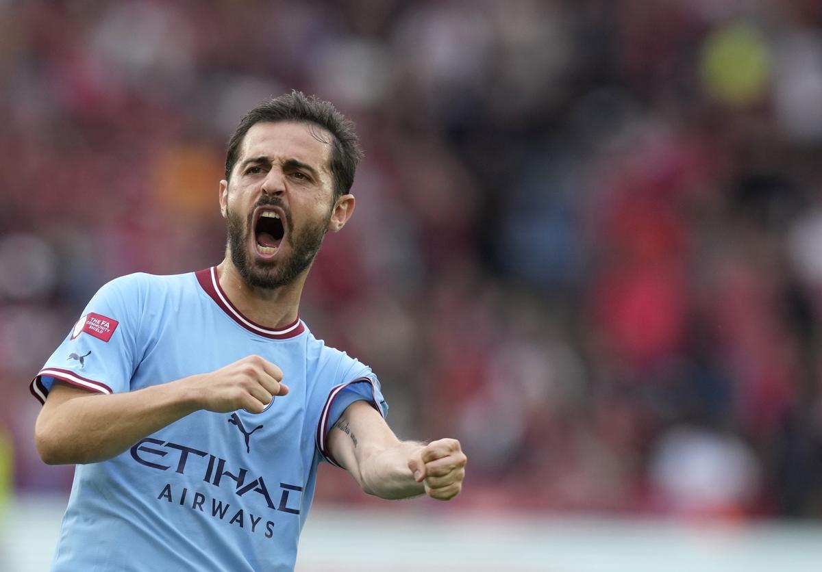 Bernardo Silva: Es el gran objetivo del Barça para este final de mercado. Al cuerpo técnico le encanta el jugador, pero el Manchester City no tiene intención de venderlo. Llegaría si Frenkie de Jong encuentra una salida Bernardo Silva: Es el gran objetivo del Barça para este final de mercado. Al cuerpo técnico le encanta el jugador, pero el Manchester City no tiene intención de venderlo. Llegaría si Frenkie de Jong encuentra una salida