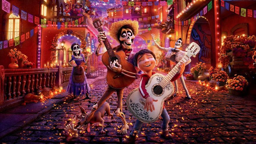 Cinema Tots Sants  Coco + Taller de manualitats