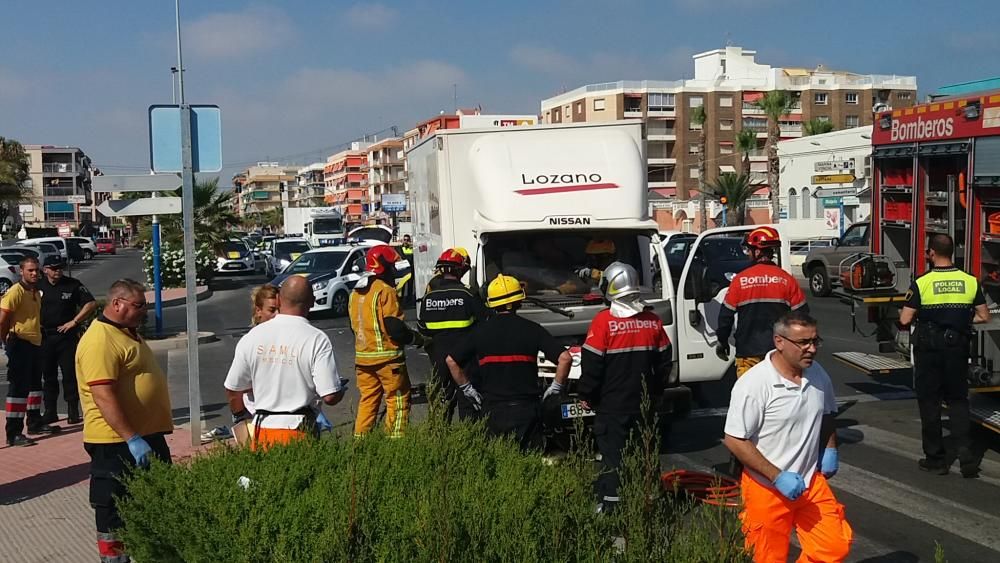 Accidente con dos camiones en Torrevieja