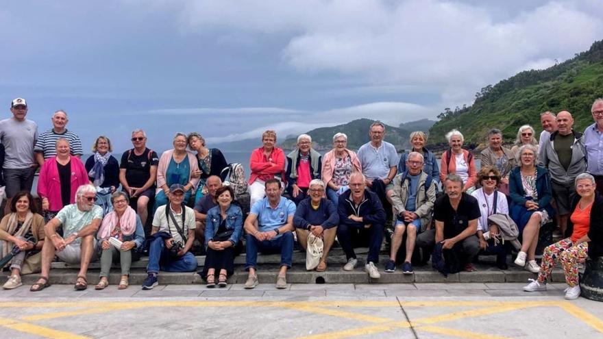 Una delegación francesa, de visita en la Comarca de la Sidra