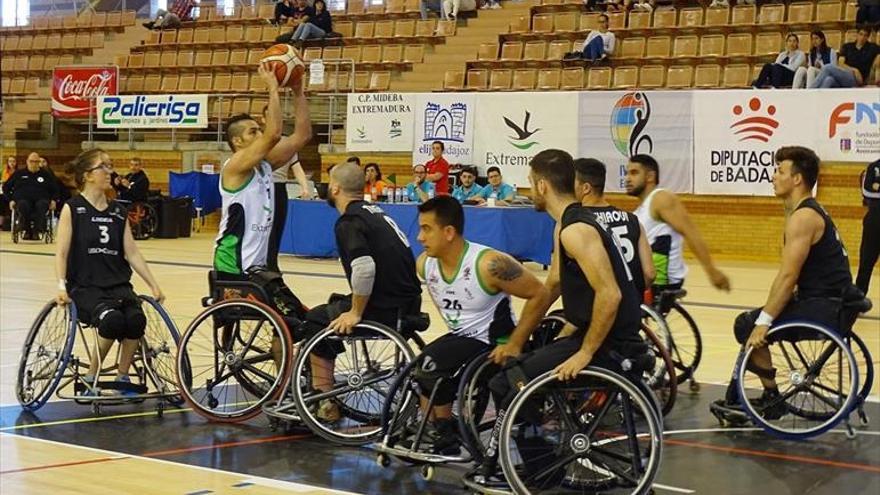 El Mideba gana sus dos partidos y se asegura las semifinales