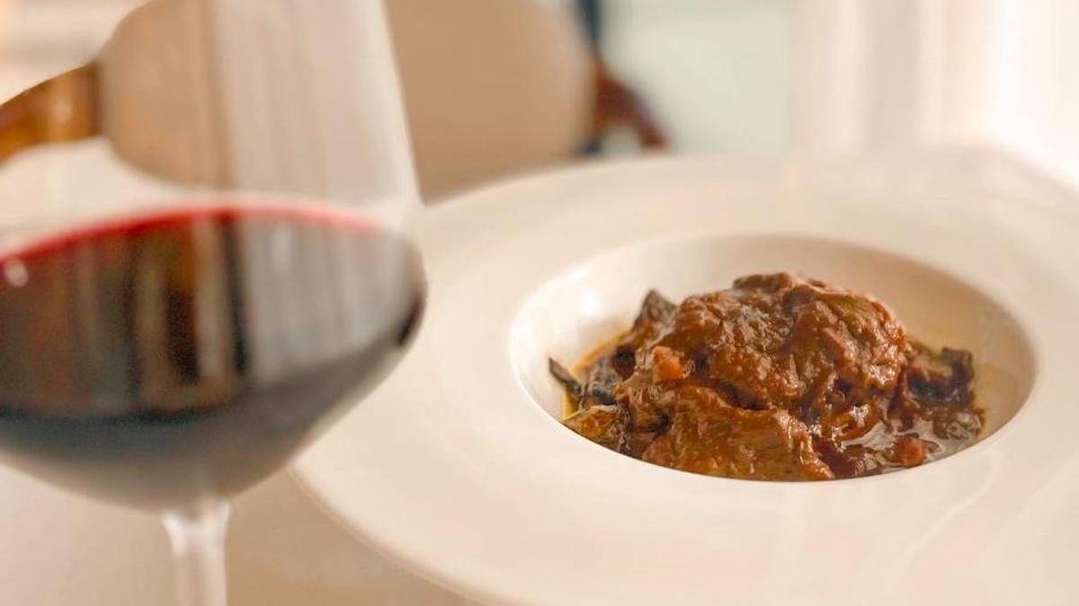 El fricandó vegano con el que el restaurante El Tribut homenajea a Gaudí.