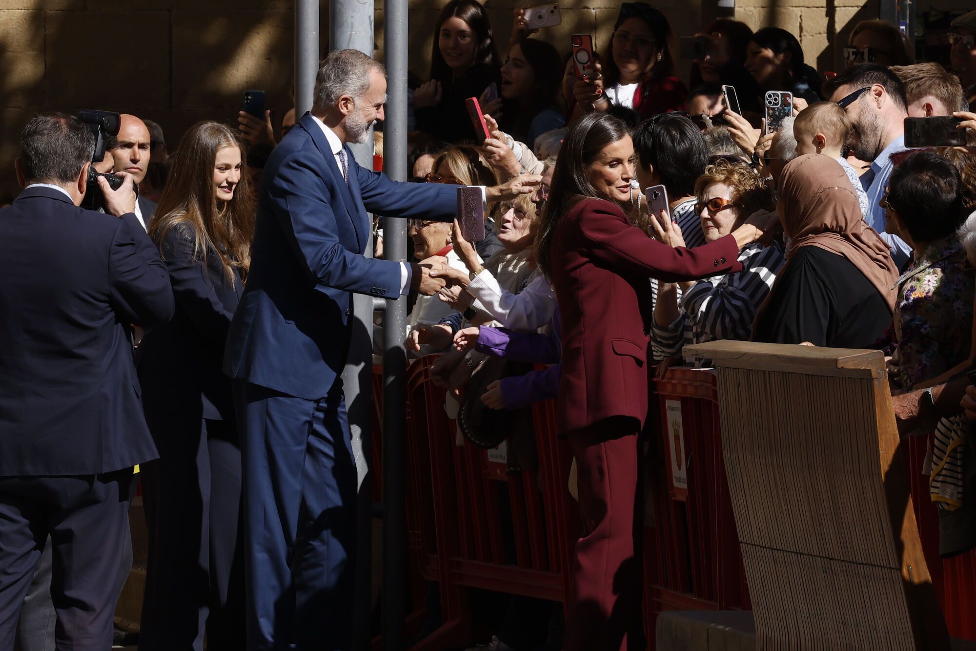 EN IMÁGENES: Leonor se da un baño de multitudes en su estreno como Princesa de Viana