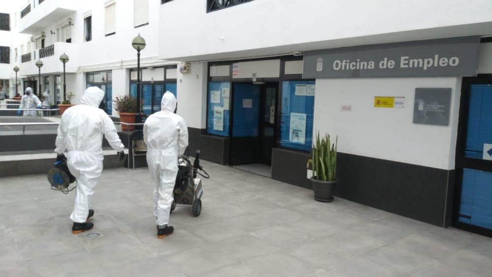 Efectivos de la UME trabajando en las residencias de mayores de Lanzarote