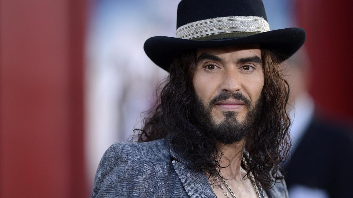 El actor británico Russell Brand, acusado de violación y agresión a cuatro mujeres